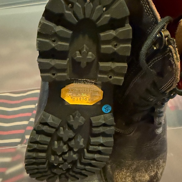 Timberland Black boots suede and leather. - Picture 6 of 6